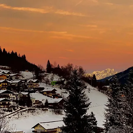 Marmotta Alpin מלון 2*