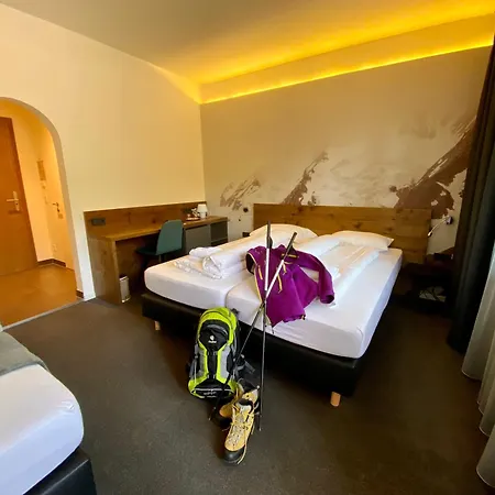 Marmotta Alpin فندق